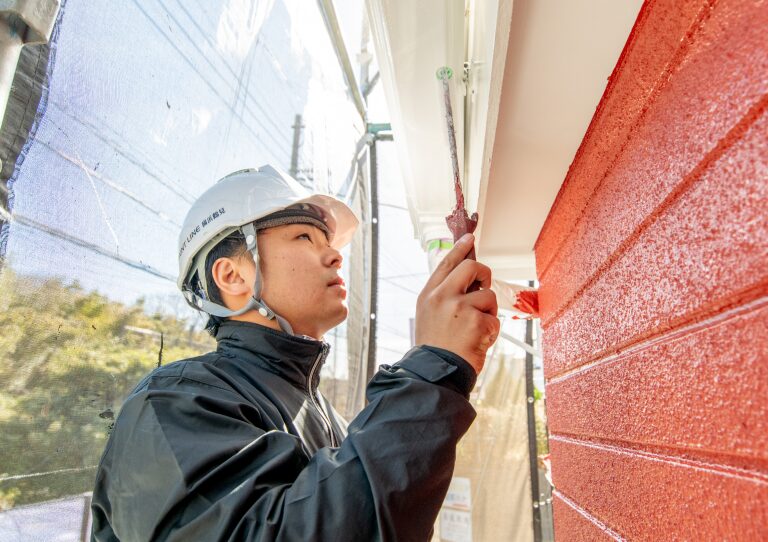 施工中の職人